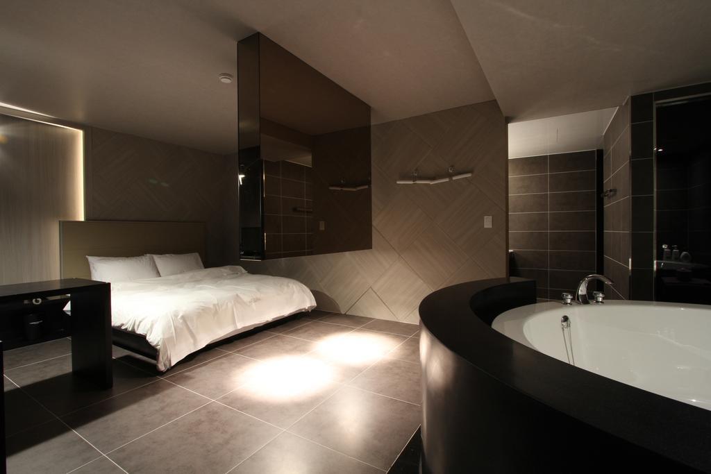 Valentine Hotel Kōyō Værelse billede